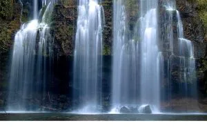 im703-costa-rica-senic-02-water-falls