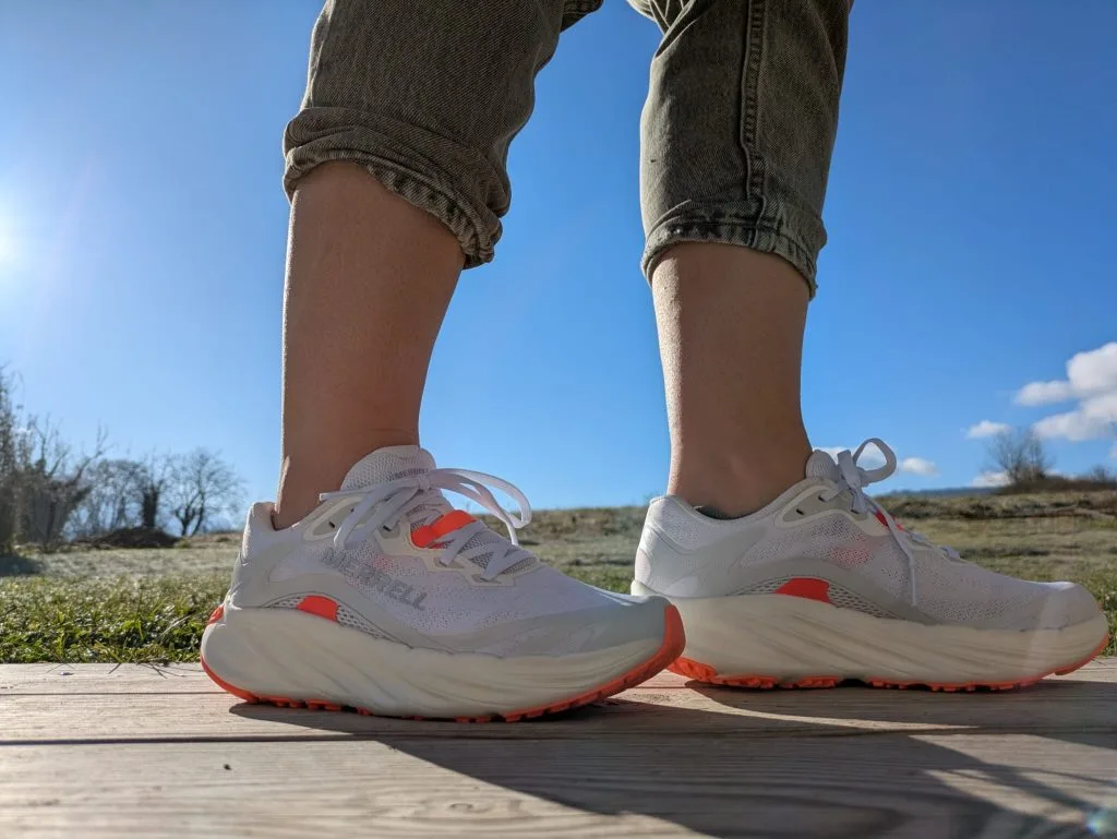 Envie de tester des chaussures sympas ? La Promorph de chez Merrell allie design et technicité.